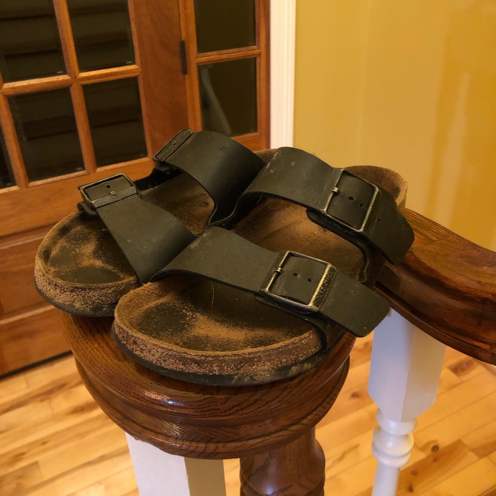 Birkenstock 39cm, well worn/damaged